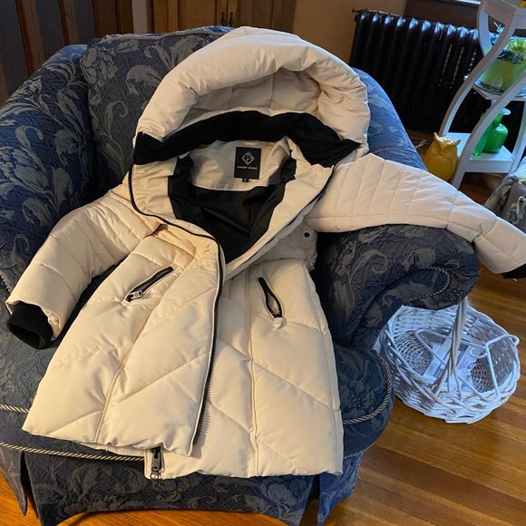 Winter Coat - Picture 2 of 3